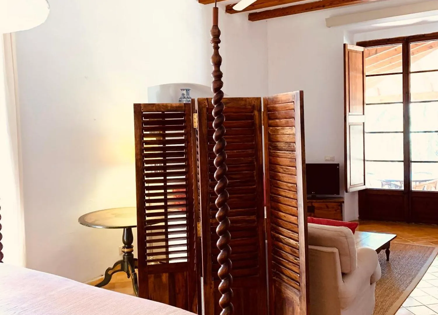 Oliver Moragues Grandhouse & Vineyard Альгайда Летний дом