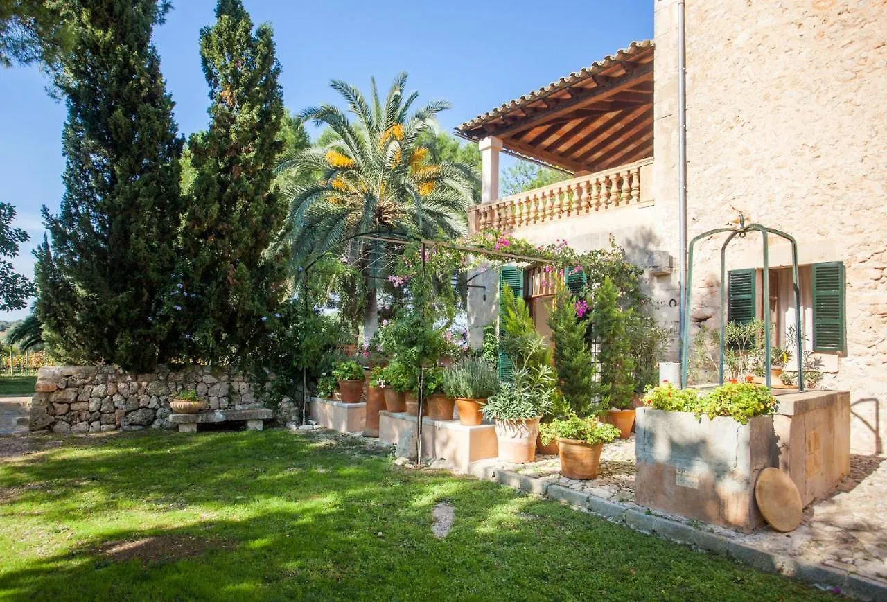 Oliver Moragues Grandhouse & Vineyard Альгайда 0*,