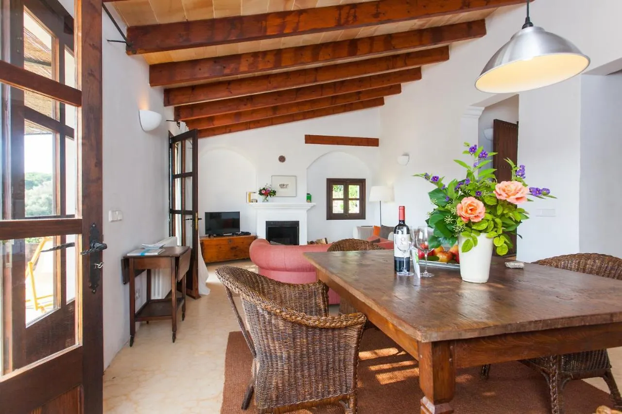 Oliver Moragues Grandhouse & Vineyard Альгайда