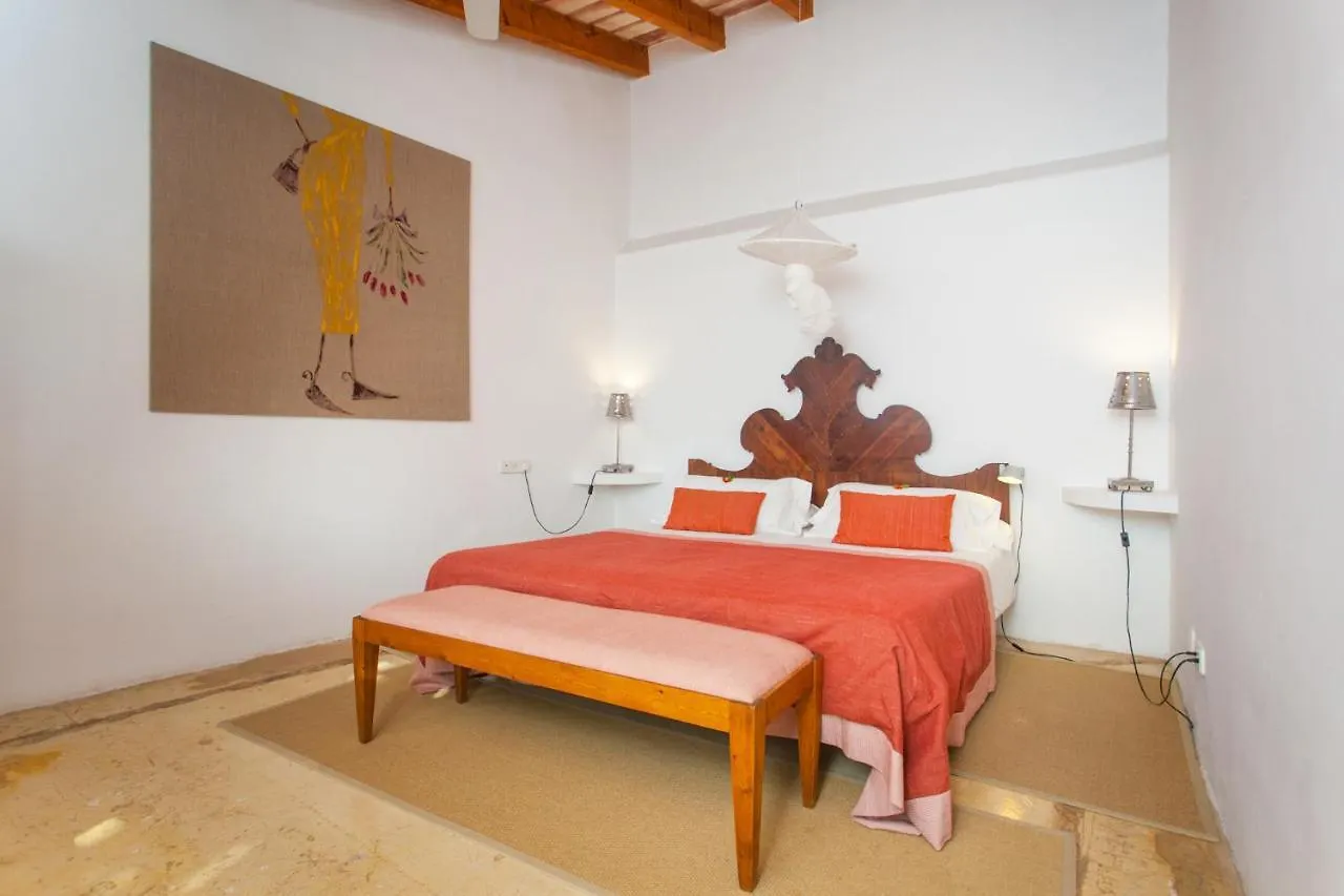 Oliver Moragues Grandhouse & Vineyard Algaida  Lantställe