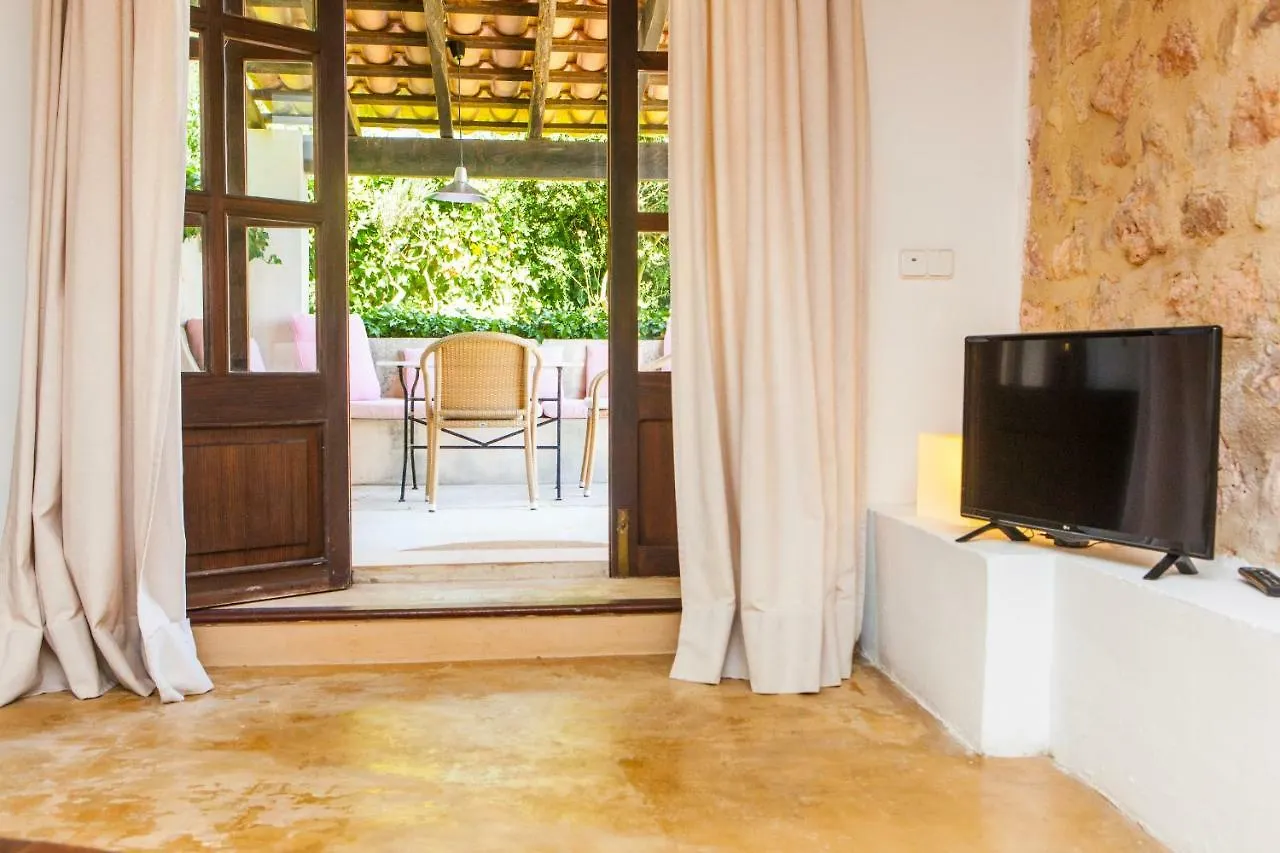 Oliver Moragues Grandhouse & Vineyard 阿尔盖达 0*,